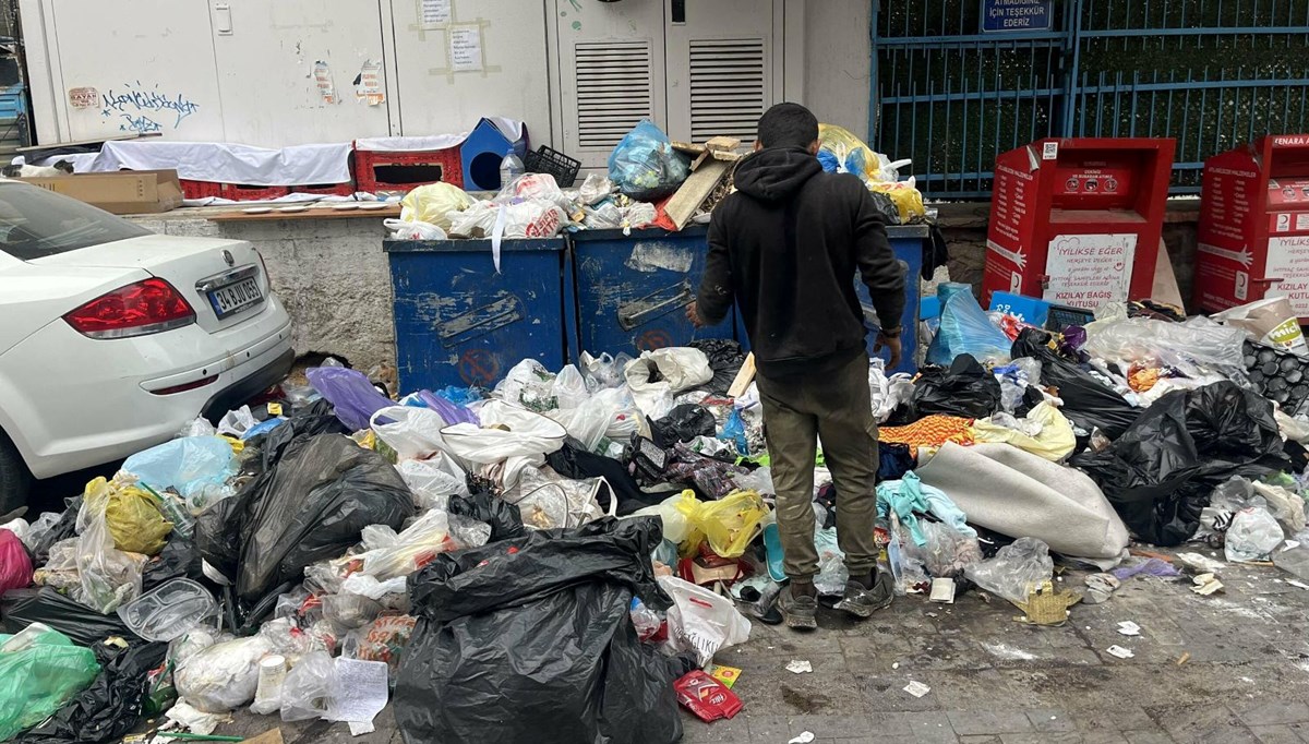 Buca'da işçiler grevde: Sokaklar çöp yığınına döndü