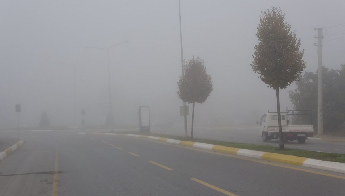 Sakarya'da sis görüş mesafesini düşürdü