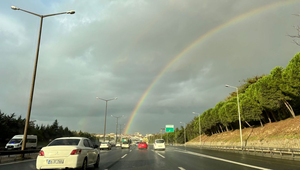 Sağanak sonrası İstanbul'da gökkuşağı